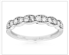 Load image into Gallery viewer, 14kt Gold Diamond Band